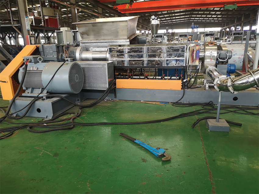 高填充碳酸鈣母粒造粒機(jī)_設(shè)備整